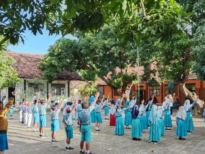 Senam Anak Indonesia Hebat